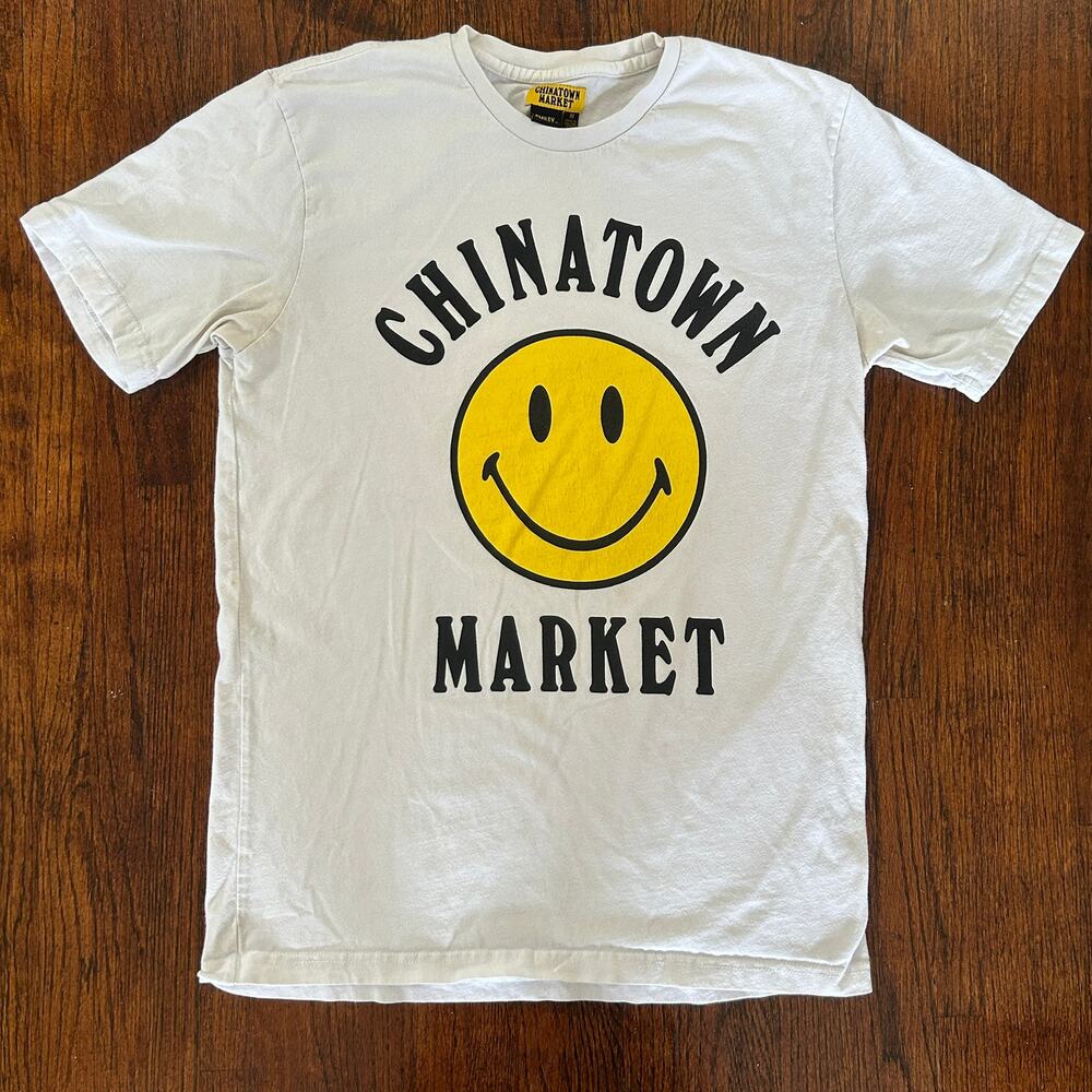 Chinatown Market Smiley T-shirt Sz Medium